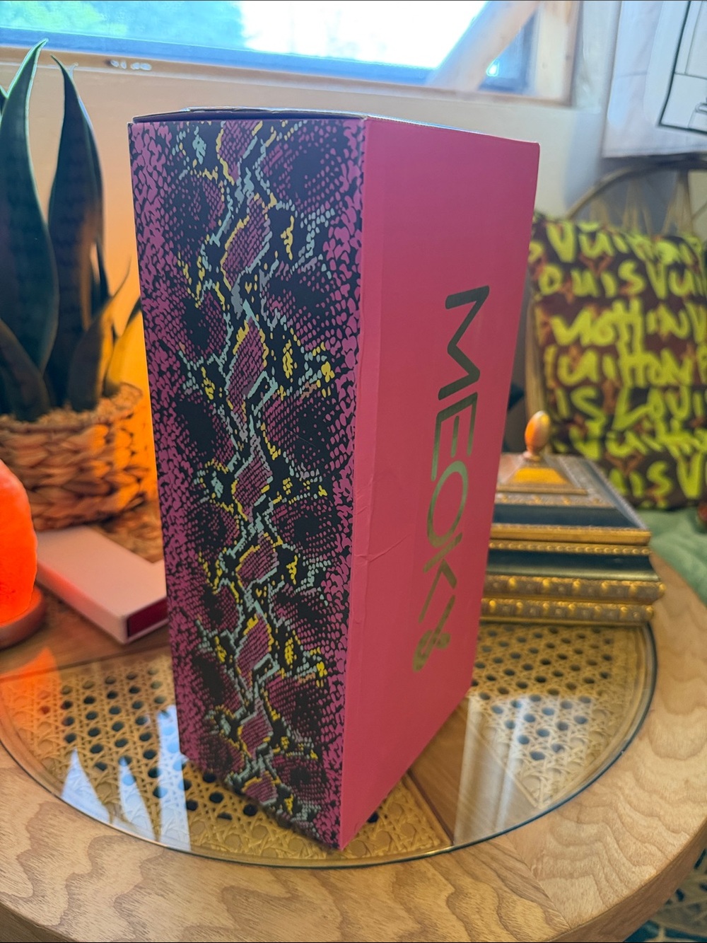 Pink Snake-Print Insulated Travel Mug with Handle - Picture 4 of 5
